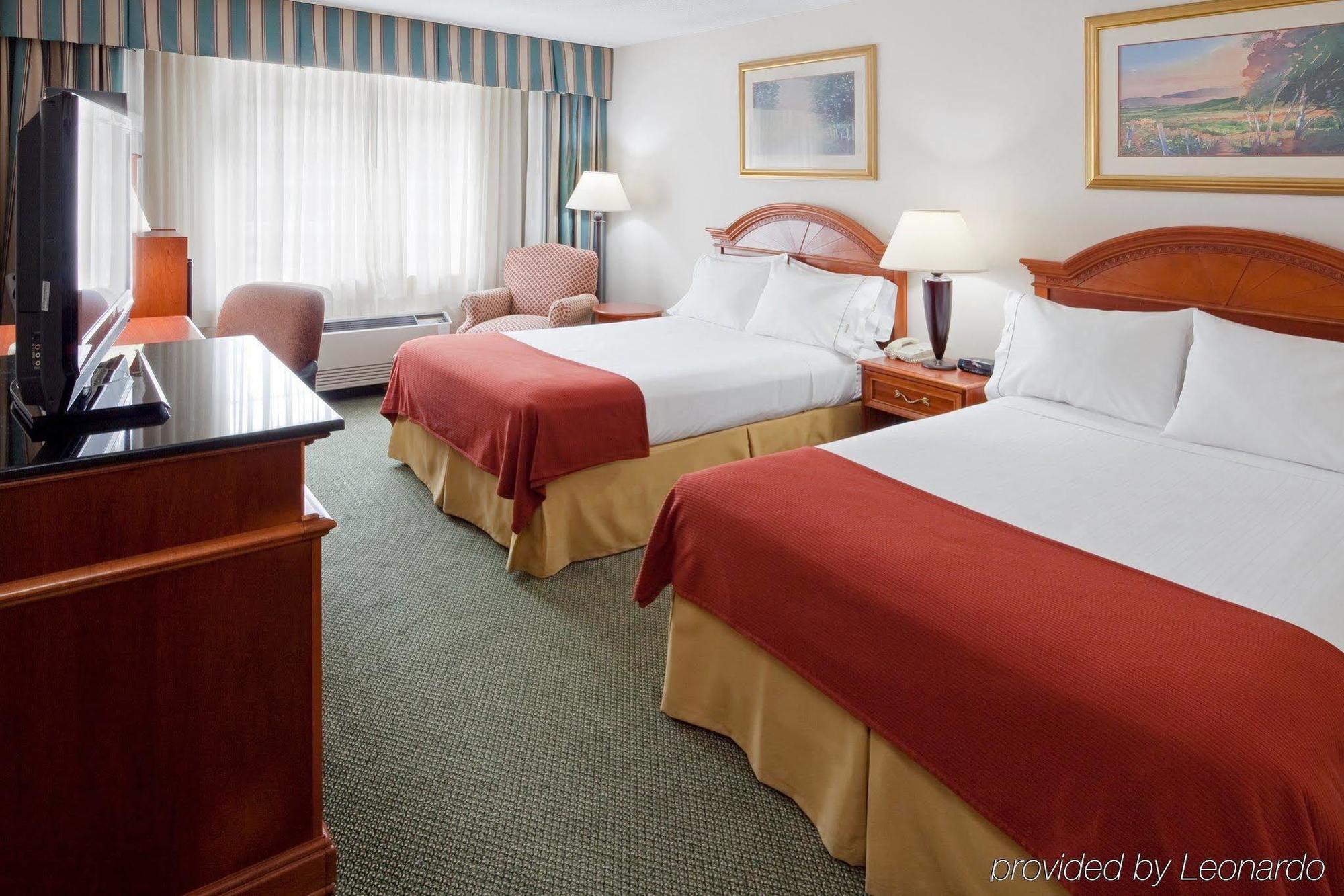 Holiday Inn Express Poughkeepsie By Ihg Exterior foto